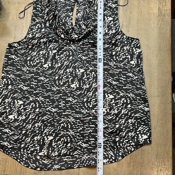 Halston cowl neck blouse, NWT, size Medium - Picture 5 of 8